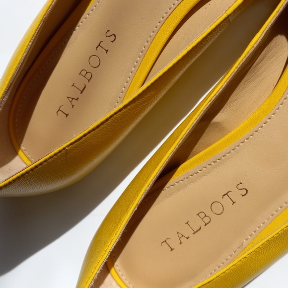 TALBOTS LEATHER  FLATS - Picture 4 of 6